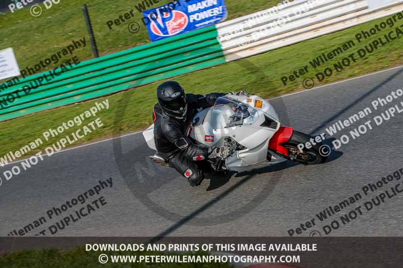 PJ Motorsport Photography 2018;enduro digital images;event digital images;eventdigitalimages;mallory park;mallory park photographs;mallory park trackday;mallory park trackday photographs;no limits trackdays;peter wileman photography;racing digital images;trackday digital images;trackday photos
